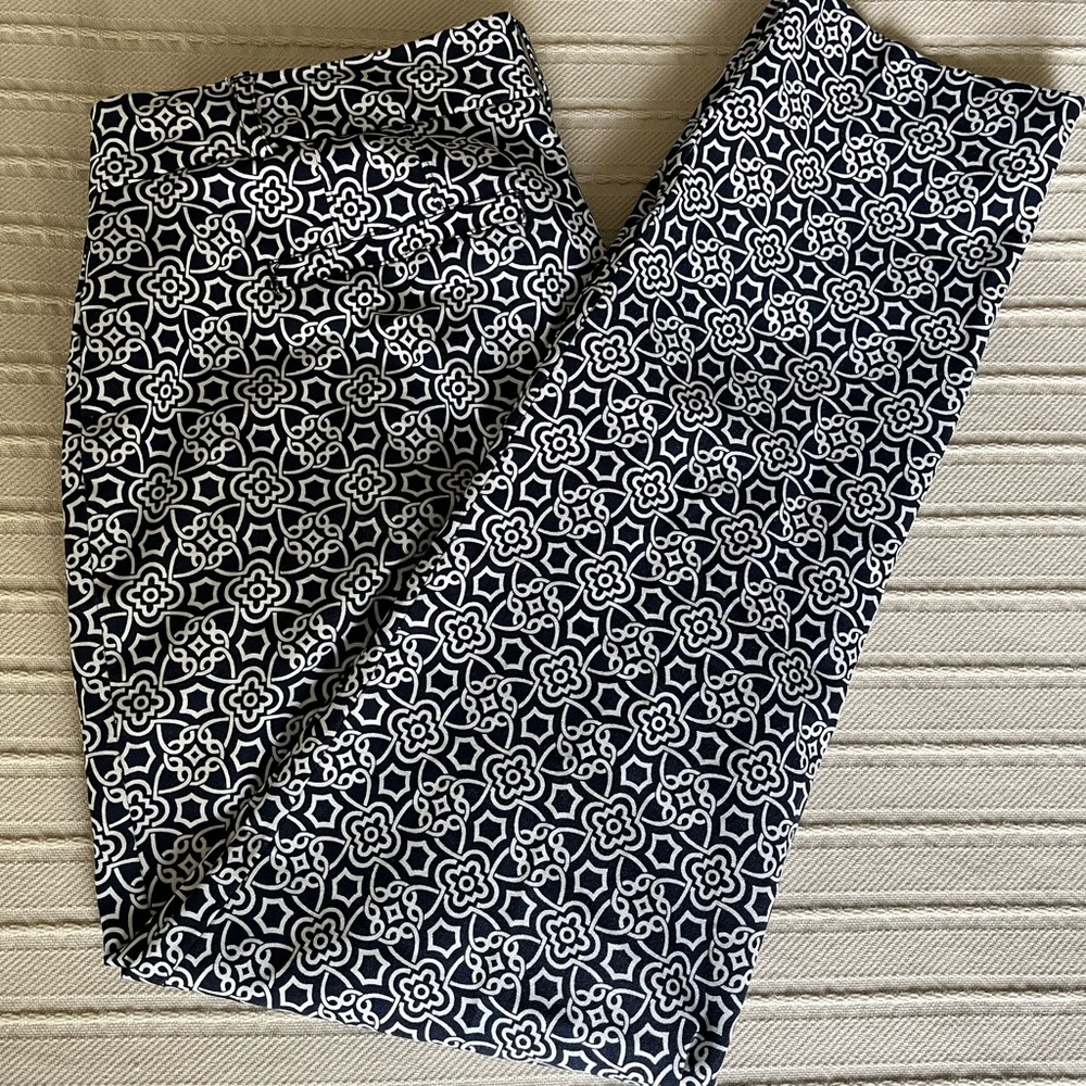 Crown and Ivy Size 10